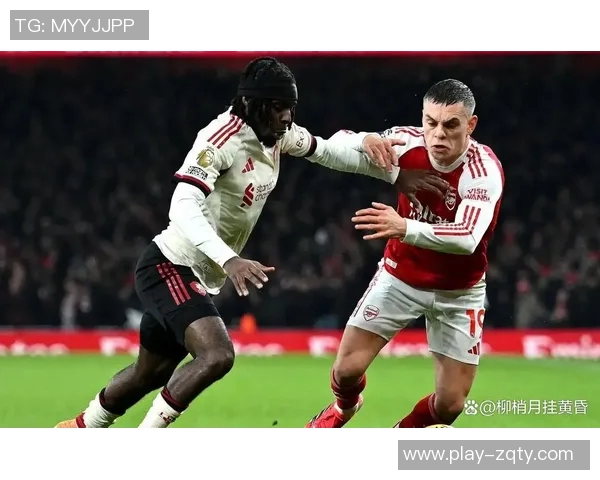 城车与阿森纳战平利物浦趁机扩大领先优势至六分 城车与阿森纳战平利物浦趁机扩大领先优势至六分