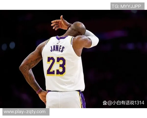 大范分析：里夫斯无球跑动活跃东契奇詹姆斯却选择静止待命